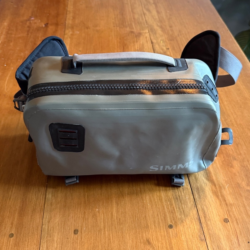 Simms waterproof hip pack
Fly fishing